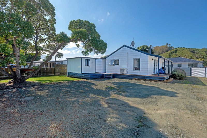 10 Hooper Street, Tamarau, Gisborne - Carousel 1