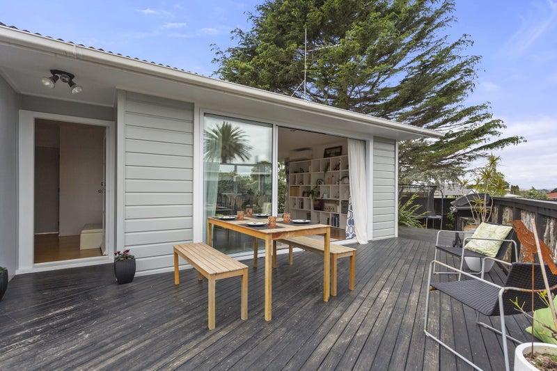 20 Dunstall Place, Mangere Bridge, Auckland - Carousel 2