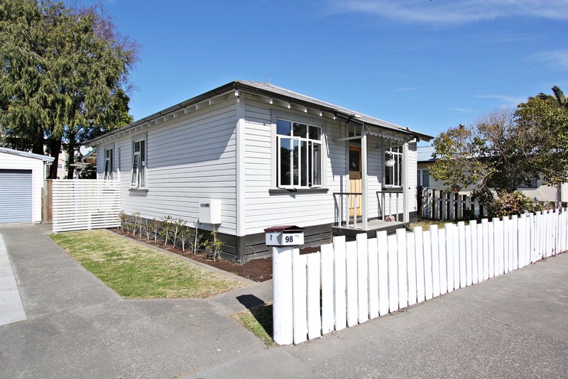 2/98 Thackeray Street, CENTRAL, NAPIER - Carousel 1