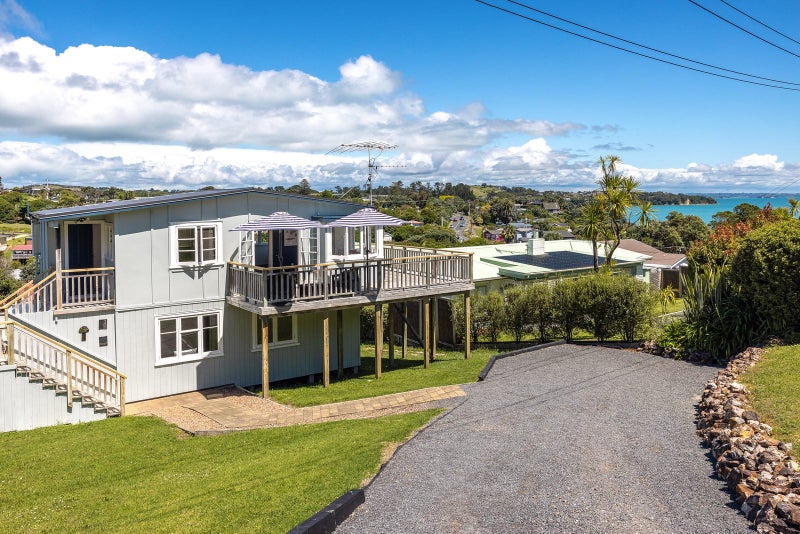 26 Marama Avenue, Surfdale, Waiheke Island - Carousel 1