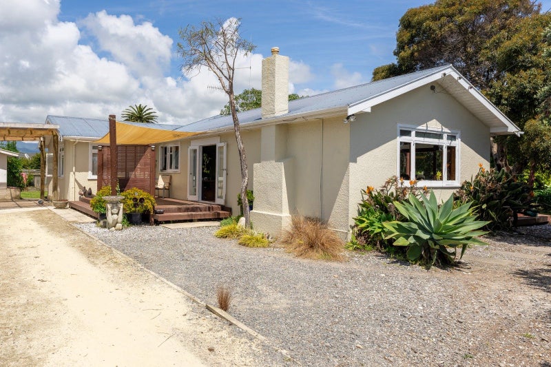 34 Aotaki Street, Otaki - Carousel 1