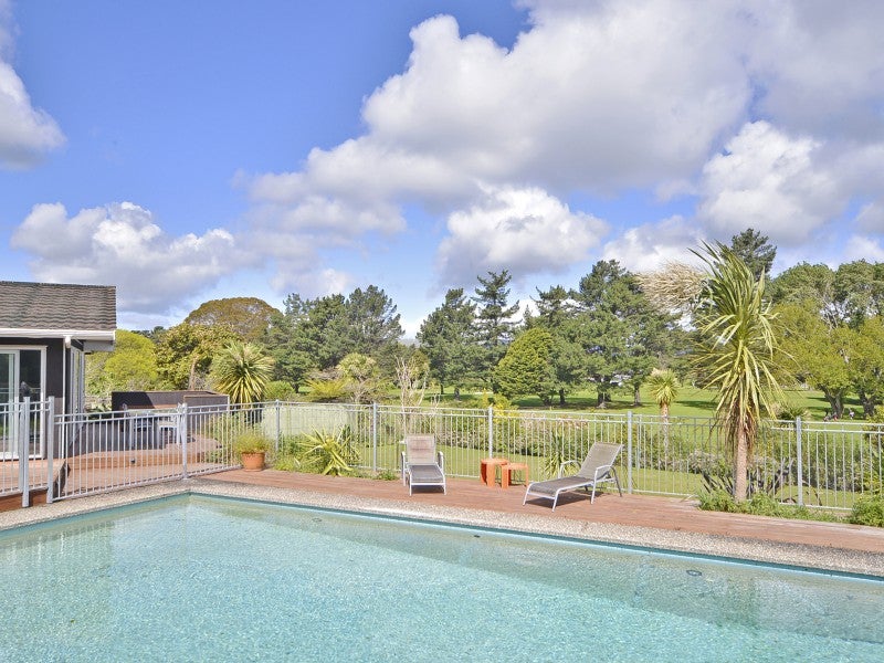 29 Parkland Crescent, Terrace End, Palmerston North - Carousel 2