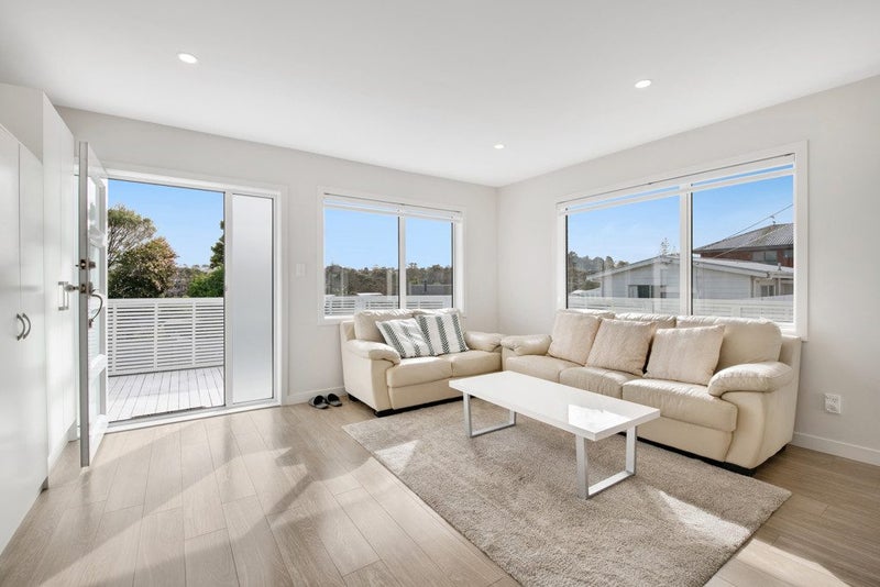 23 Wylie Avenue, Sunnynook, Auckland - Carousel 2