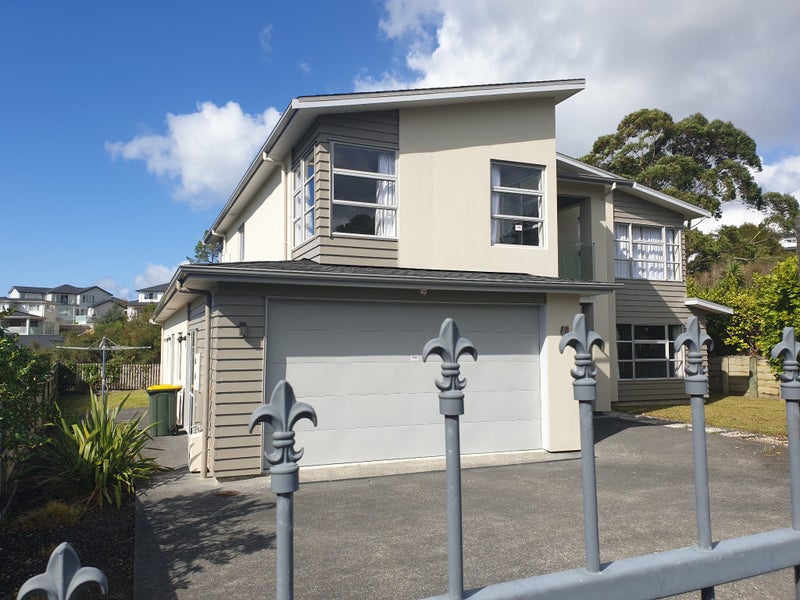 36 Borneo Drive, Fairview Heights, Auckland - Carousel 2