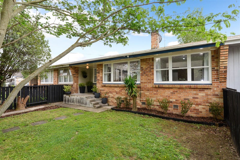 69B Fox Street, Hamilton East, Hamilton - Carousel 1