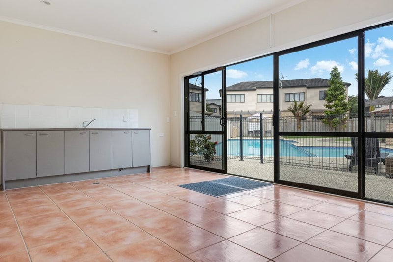 5 Skip Lane, East Tamaki, Auckland - Carousel 13