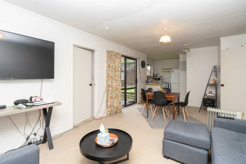 1 Dalgliesh Avenue, Forest Lake, Hamilton - Carousel 2