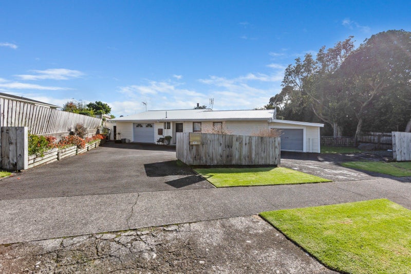 161 Parklands Avenue, Bell Block, New Plymouth - Carousel 1