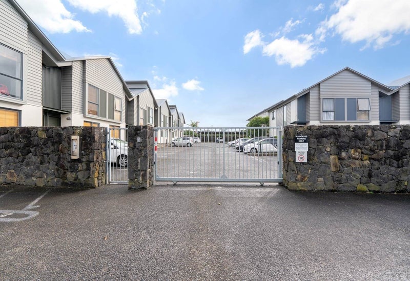 43/51 Ireland Road, Panmure, Auckland - Carousel 1