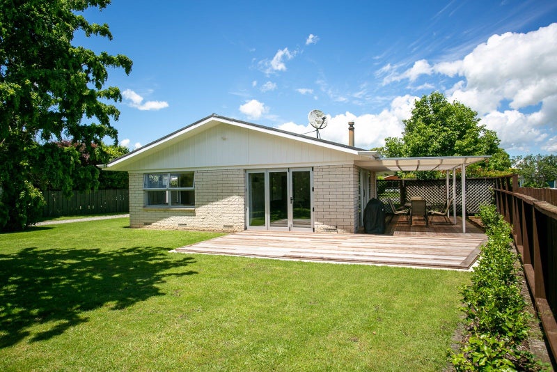 5 Woodstock Crescent, Leamington, Cambridge - Carousel 1