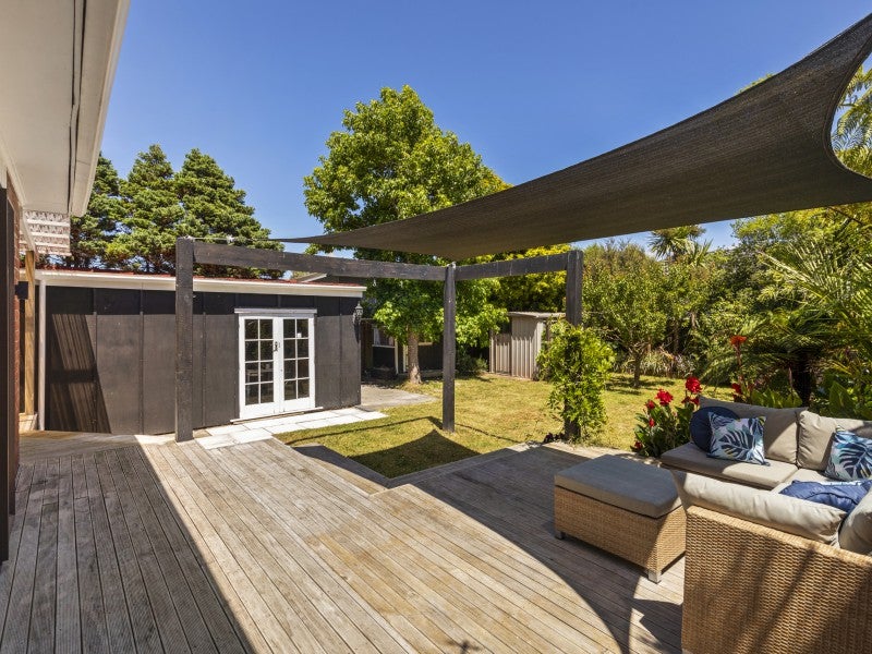201 Riverside Drive, Waterloo, Lower Hutt - Carousel 2
