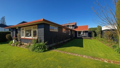 18 Weka Street, Fendalton, Christchurch - Carousel 1