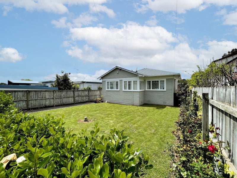 24A Hardley Avenue, Mount Roskill, Auckland - Carousel 2