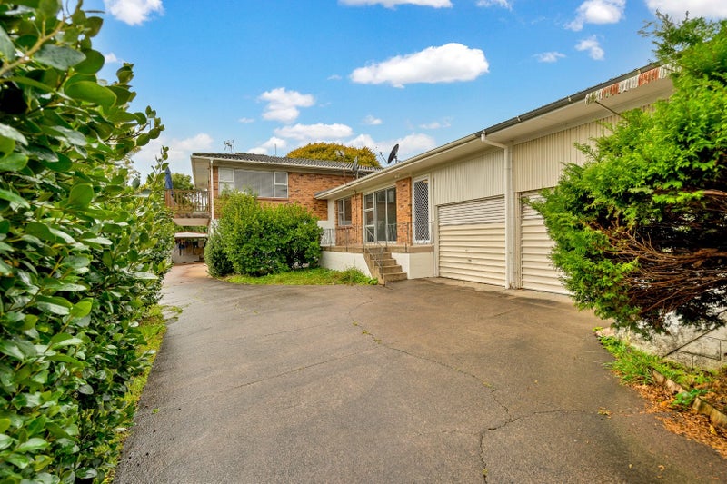 15B Fir Street, Waterview, Auckland - Carousel 1