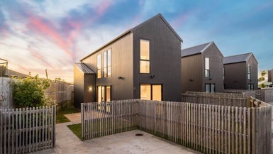 2C Otaimako Place, Mangere, Auckland - Carousel 1