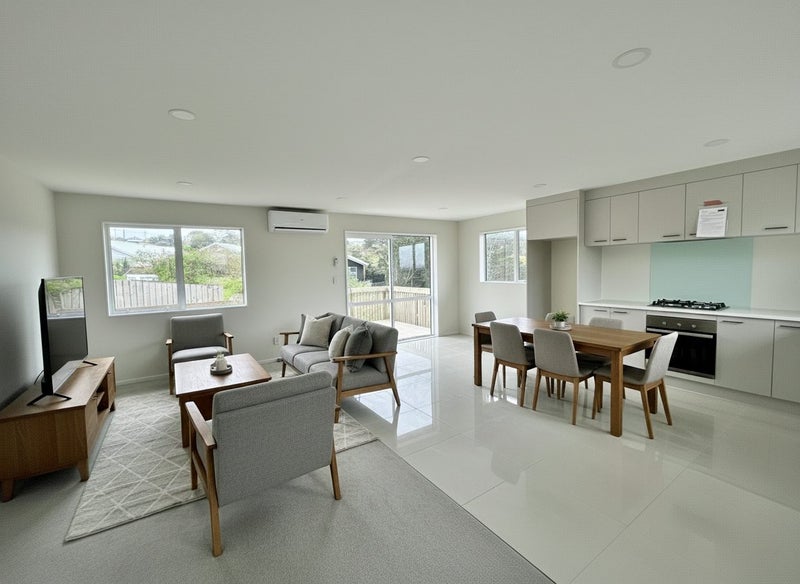 28 Mantra Road, Massey, Auckland - Carousel 2