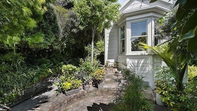 5 Princess Street, Newtown, Wellington - Carousel 1