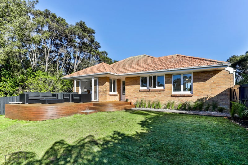87 Tanekaha Road, Titirangi, Auckland - Carousel 1