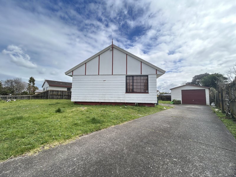 10 Rosemead Place, Randwick Park, Auckland - Carousel 2
