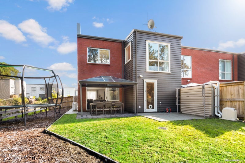 36 Orowaru Avenue, Massey, Auckland - Carousel 2