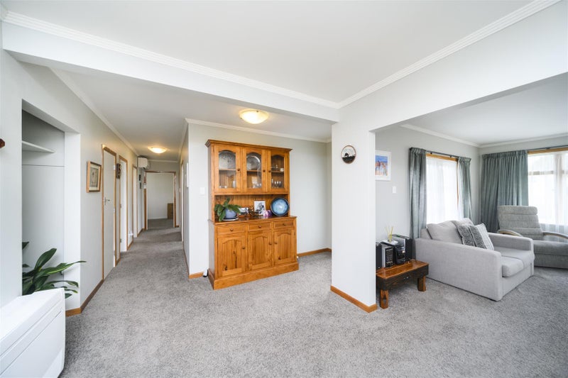 7 Grey Street, Marton - Carousel 2