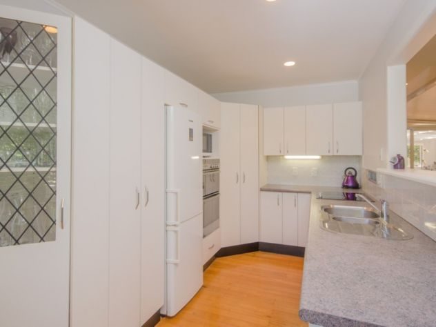 3 Thuja Street, Green Bay, Auckland - Carousel 19