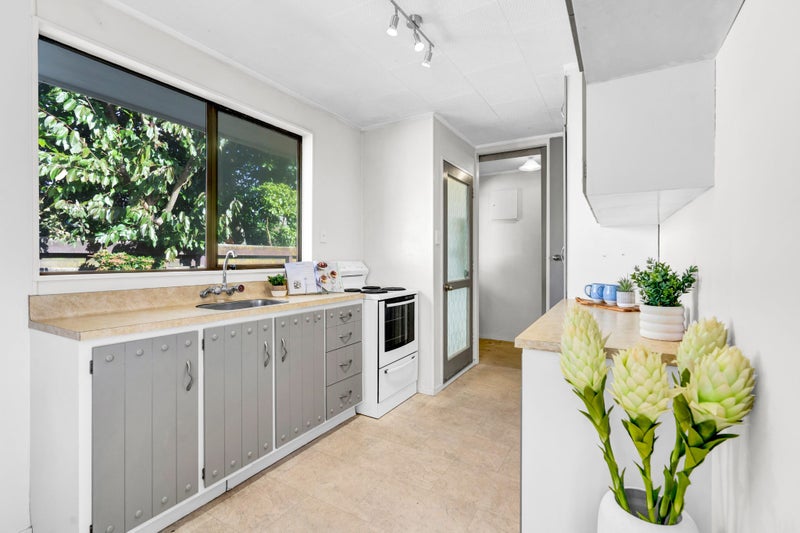 12 Villa Place, Bell Block, New Plymouth - Carousel 2