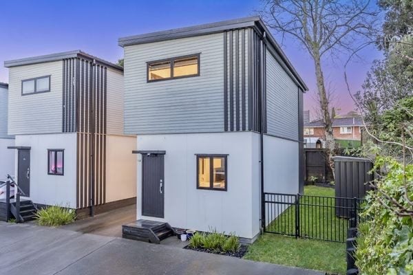 14B Cosy Place, Howick, Auckland - Carousel 1