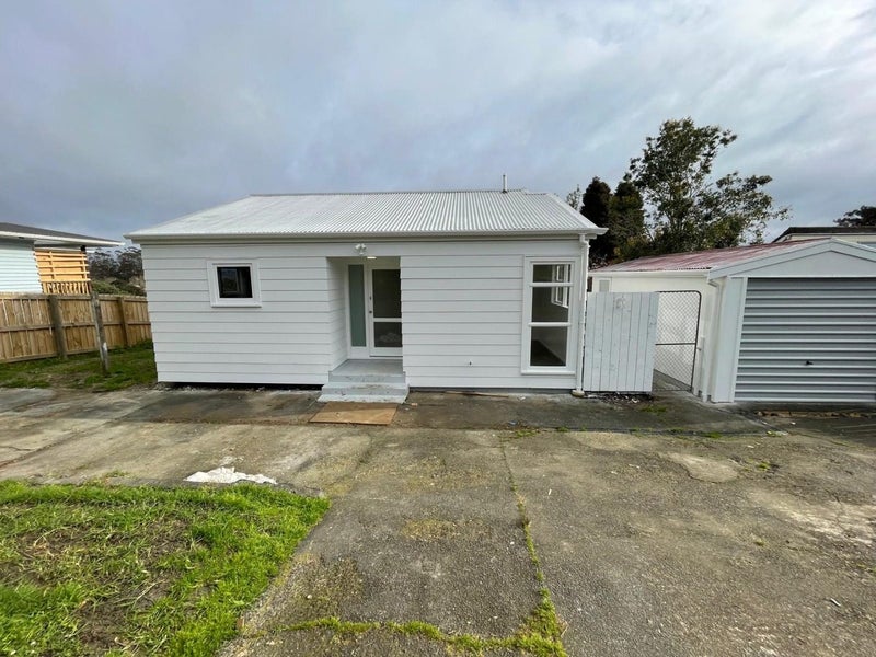 11 Friendship Place, Onerahi, Whangarei - Carousel 1