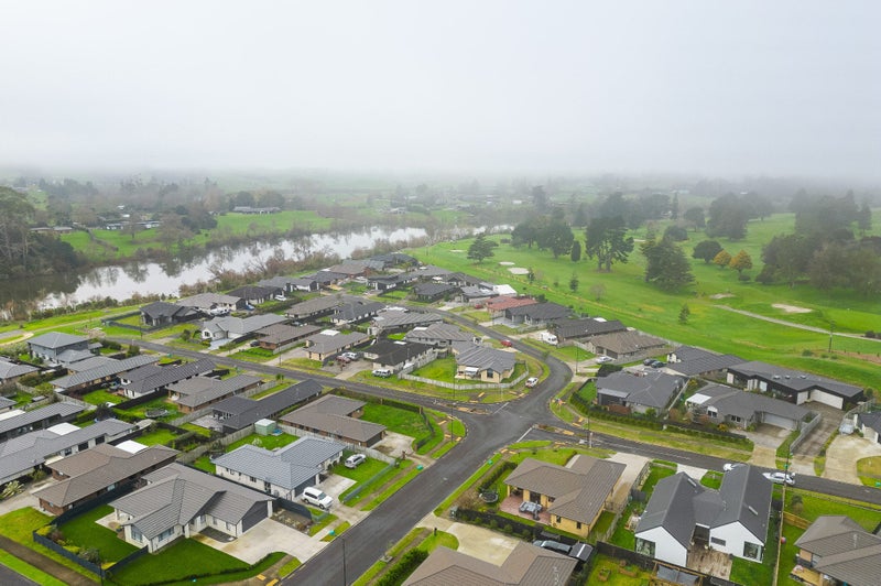 4 Matawhero Place, Hamilton - Carousel 17