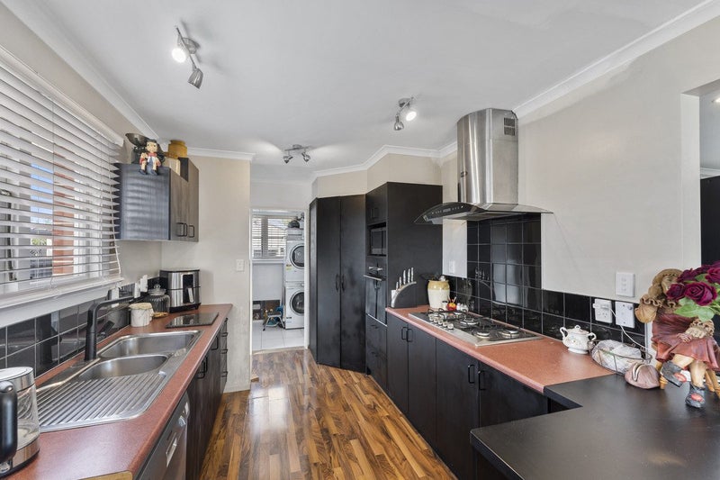 48 Vardon Crescent, Shirley, Christchurch - Carousel 2