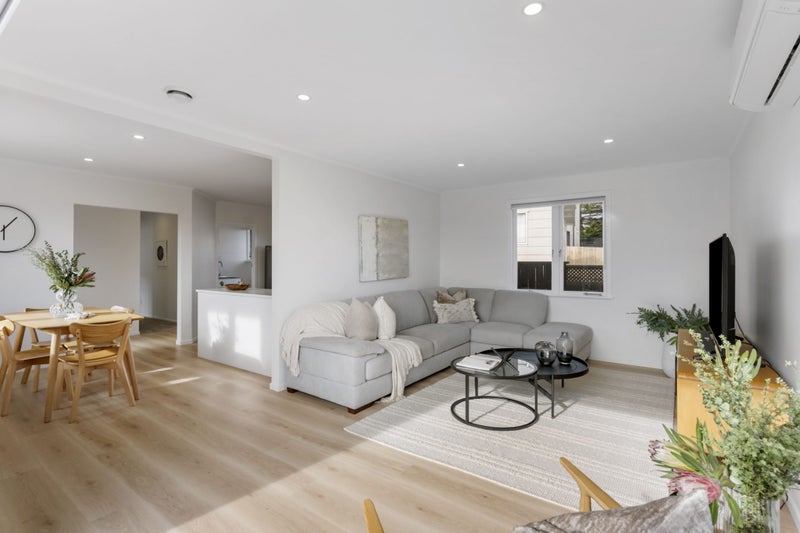 272C Rangatira Road, Beach Haven, Auckland - Carousel 2