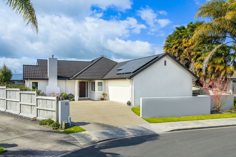 33 Grace Avenue, Rototuna North, Hamilton - Carousel 1