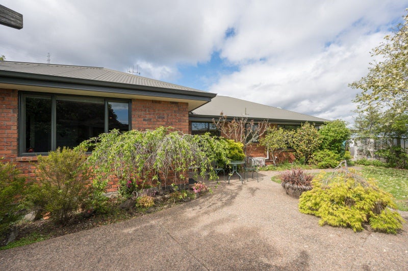 7 Somerset Terrace, Stoke, Nelson - Carousel 2