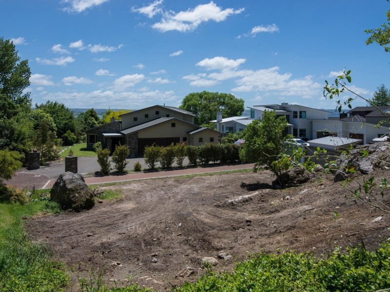 13 Gemini Place, Kawaha Point, Rotorua - Carousel 2