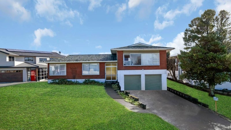 18 Jenelin Road, Glendene, Auckland - Carousel 1