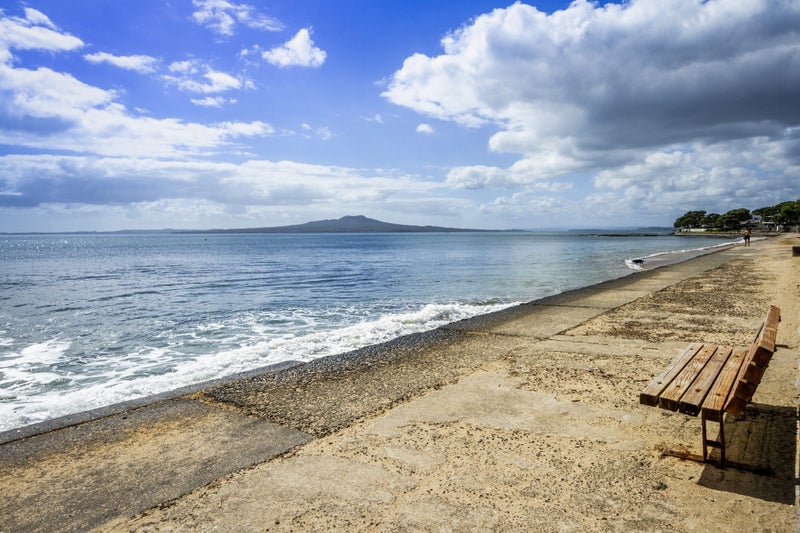 31 Ocean View Road, Milford, Auckland - Carousel 2