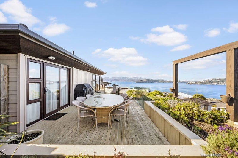 26 Rama Crescent, Khandallah, Wellington - Carousel 1