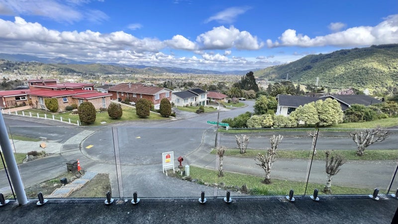 21 Alleyne Court, Brown Owl, Upper Hutt - Carousel 23