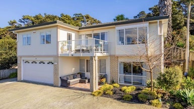 39 Emlyn Place, Torbay, Auckland - Carousel 1