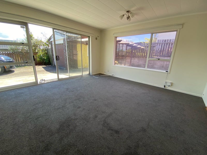 3/104 View Road, Sunnyvale, Auckland - Carousel 2