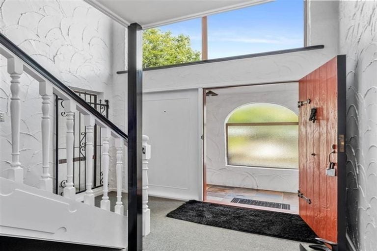 7A Mountain Road, Western Heights, Rotorua - Carousel 2