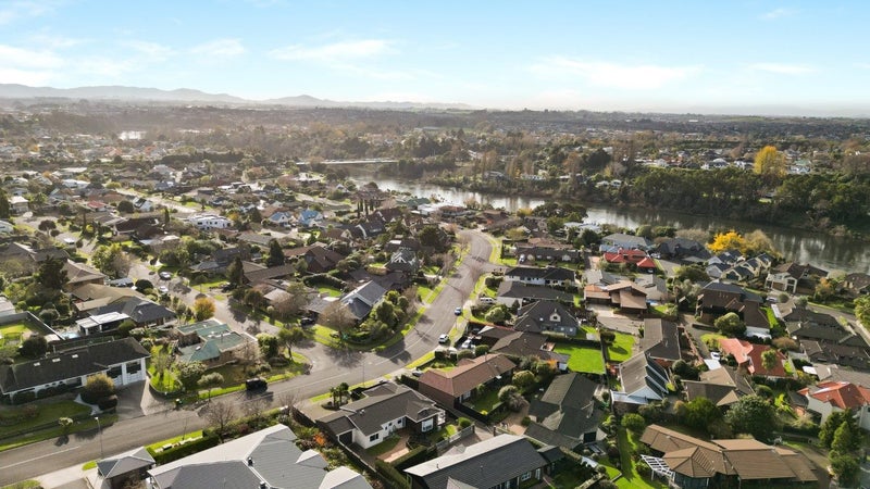 28 Delamare Road, St Andrews, Hamilton - Carousel 25