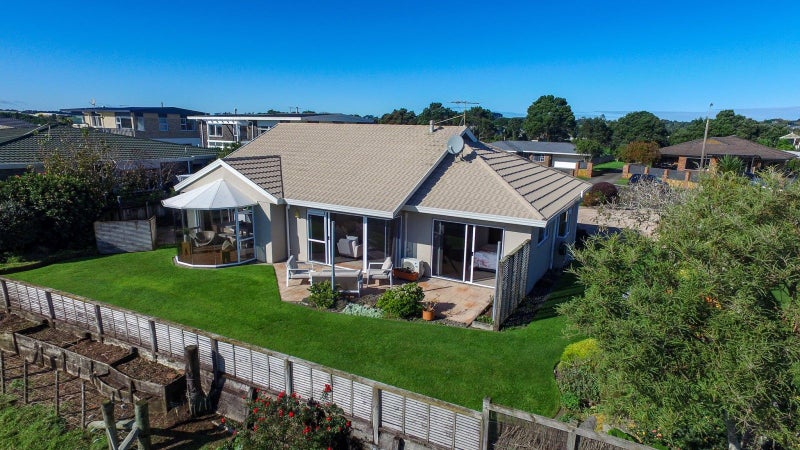 11 Chatswood Grove, Fitzroy, New Plymouth - Carousel 27