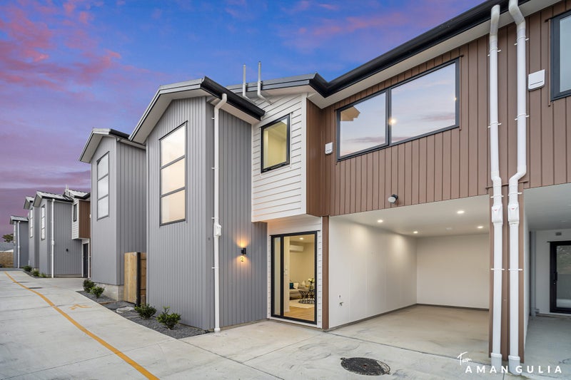 2/33 Colwill Road, Massey, Auckland - Carousel 1