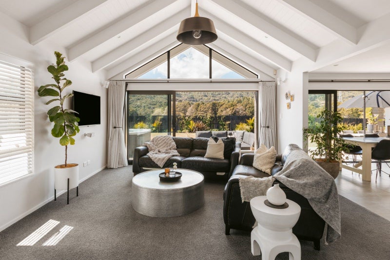 18 Parlane Drive, Huapai, Kumeu - Carousel 2