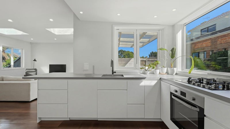 80 Malvern Road, Morningside, Auckland - Carousel 2