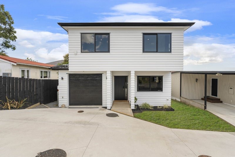 16B James Laurie Street, Henderson, Auckland - Carousel 2