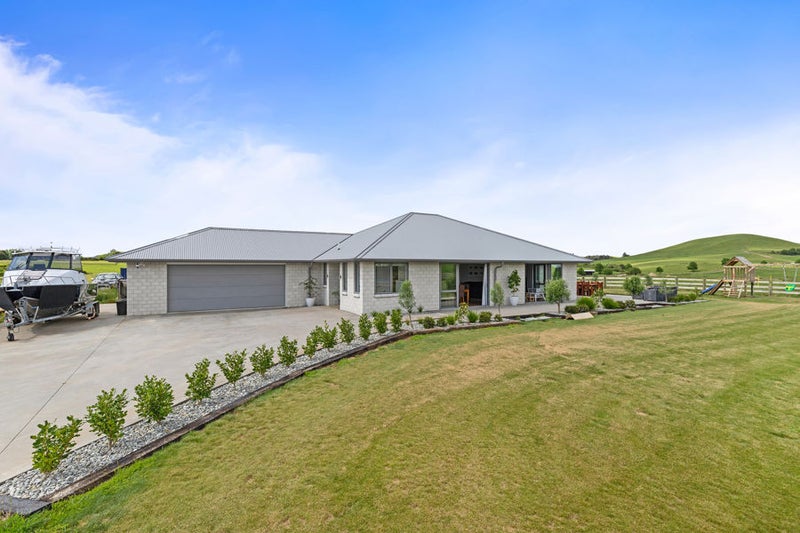 10 Waikiwi Road, Waerenga - Carousel 1