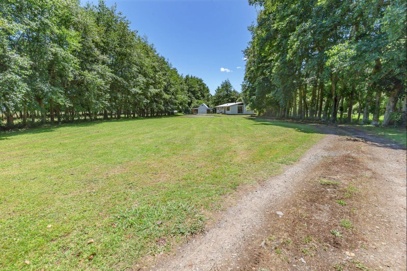 277 North Manakau Road, Manakau, Levin - Carousel 22